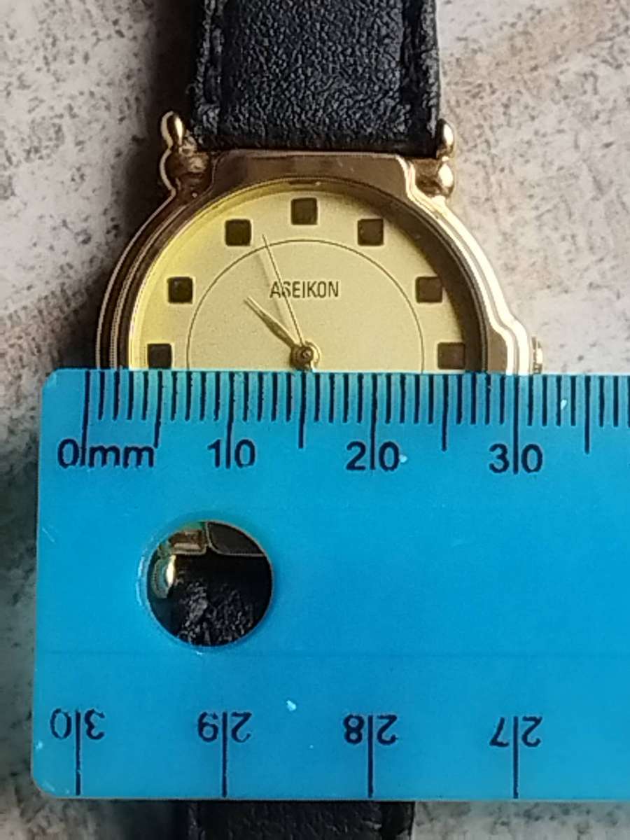 LADIES VINTAGE ASEIKON GOLD WATCH IN EXCELLENT WORKING CONDITION
