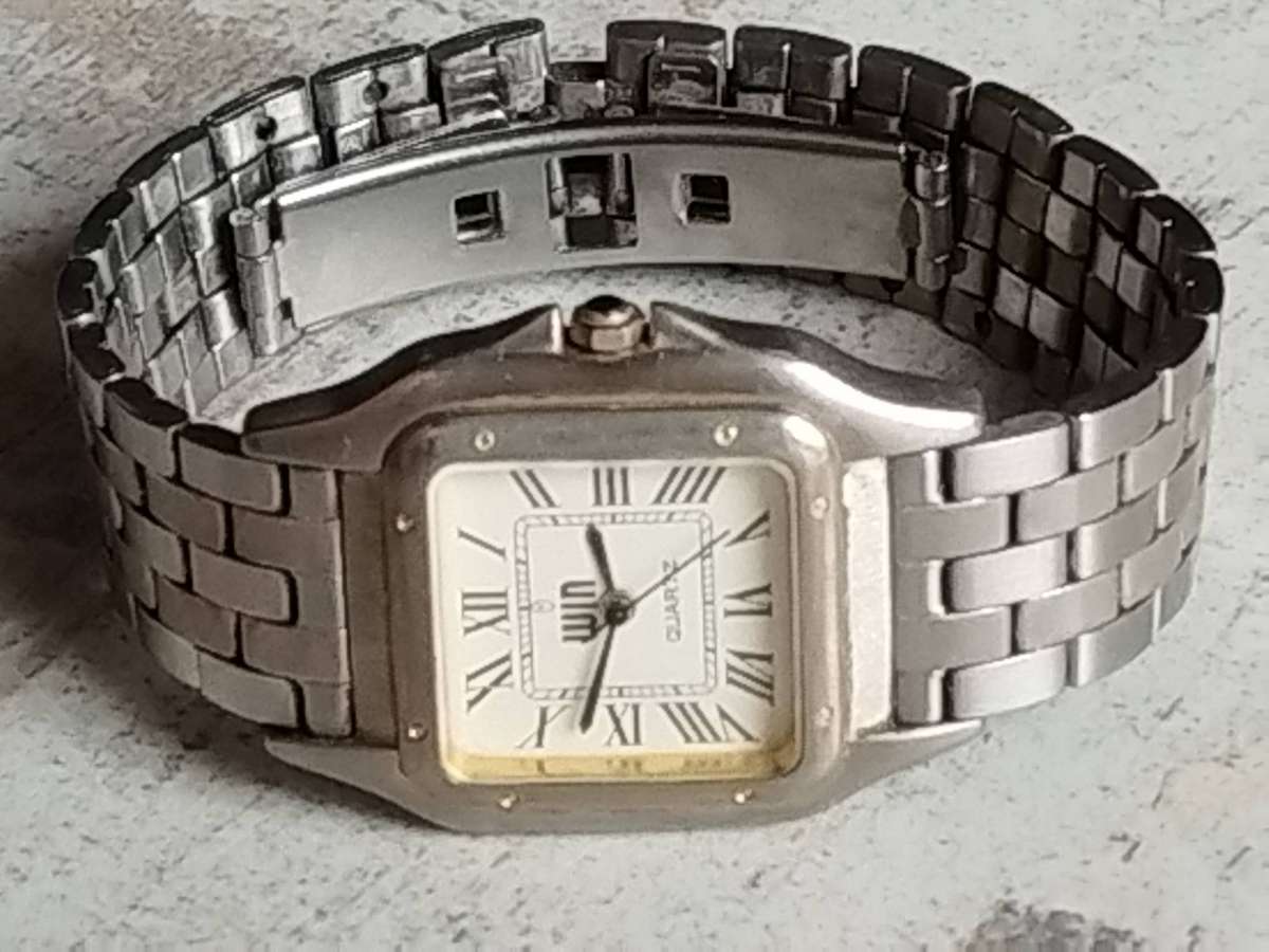 LADIES VINTAGE WIN ALL STAINLESS STEEL WATCH IN EXCELLENT WORKING CONDITION