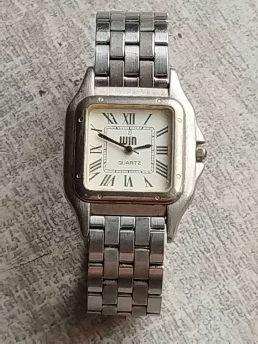 LADIES VINTAGE WIN ALL STAINLESS STEEL WATCH IN EXCELLENT WORKING CONDITION