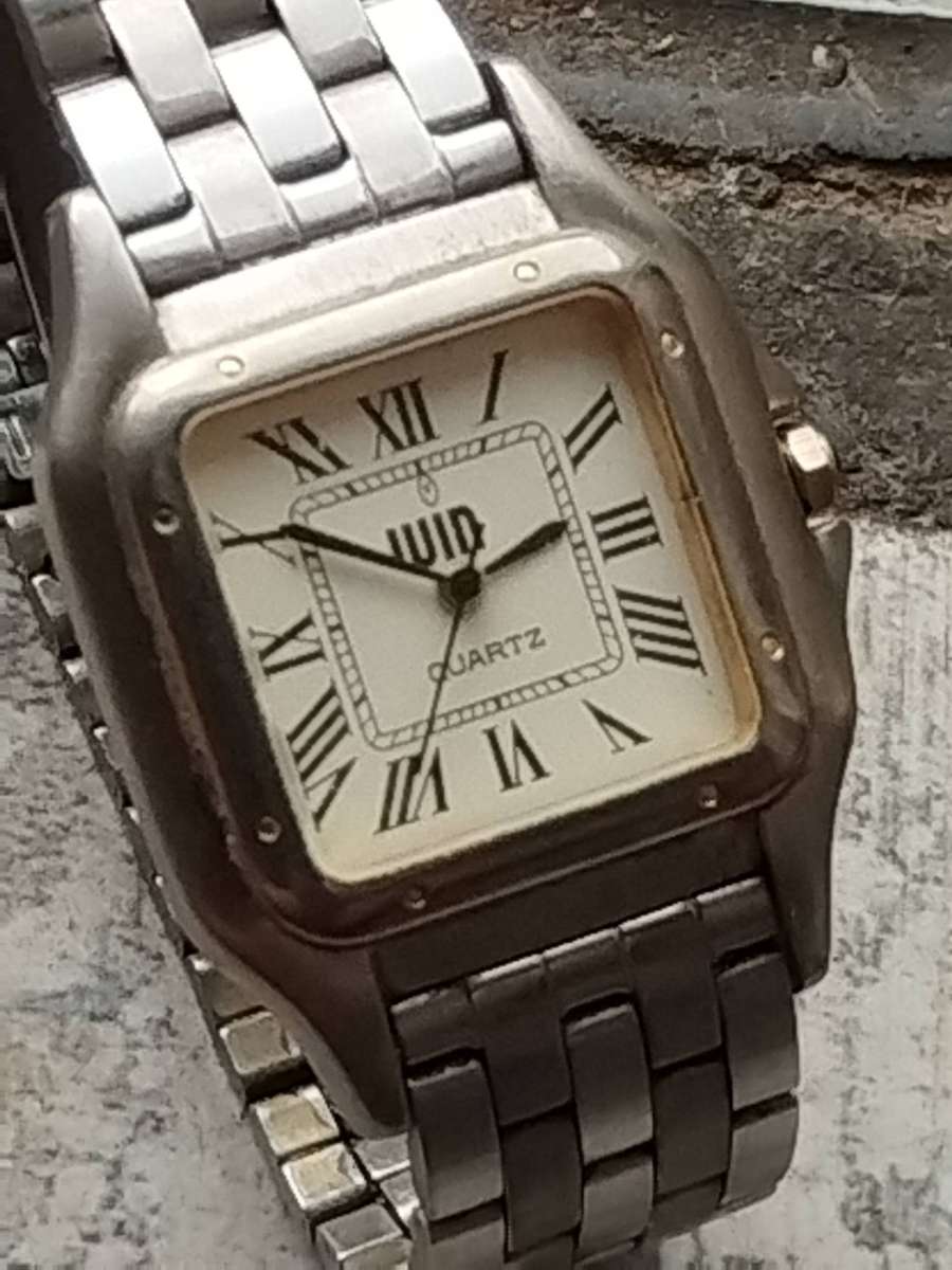 LADIES VINTAGE WIN ALL STAINLESS STEEL WATCH IN EXCELLENT WORKING CONDITION