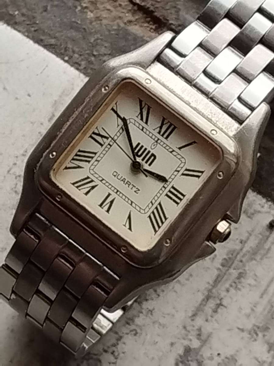 LADIES VINTAGE WIN ALL STAINLESS STEEL WATCH IN EXCELLENT WORKING CONDITION