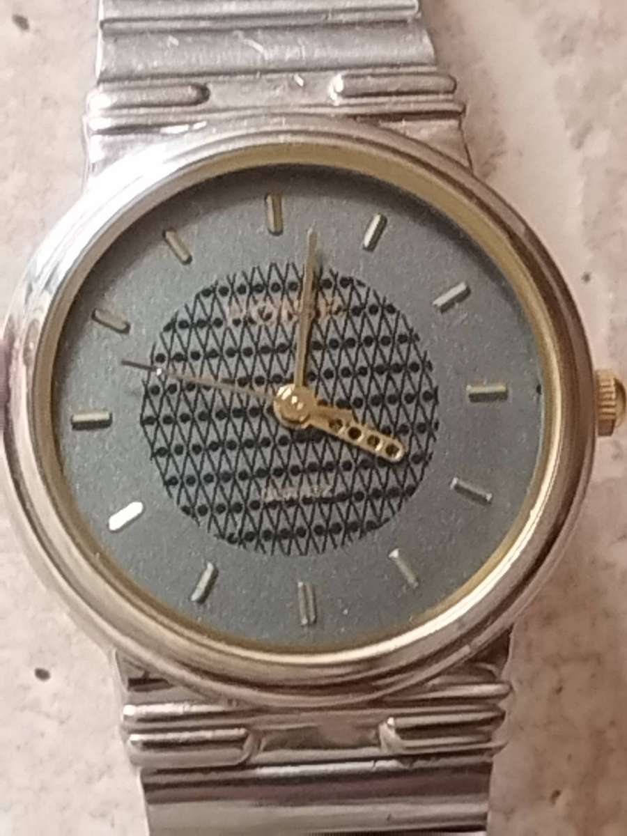LADIES POISE WATCH IN EXCELLENT WORKING CONDITION