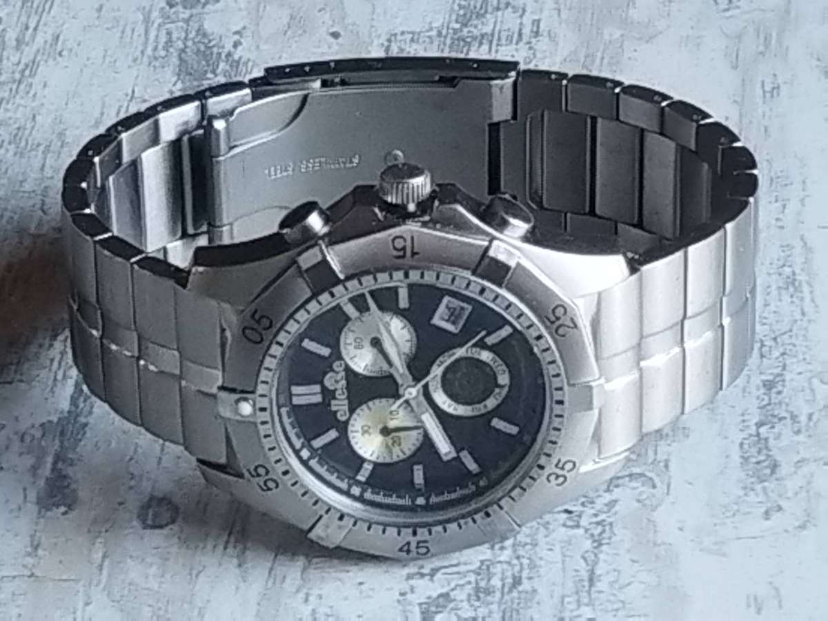 MENS ELLESSE WATCH WITH ROTATING BEZEL IN EXCELLENT WORKING CONDITION - READ DESCRIPTION