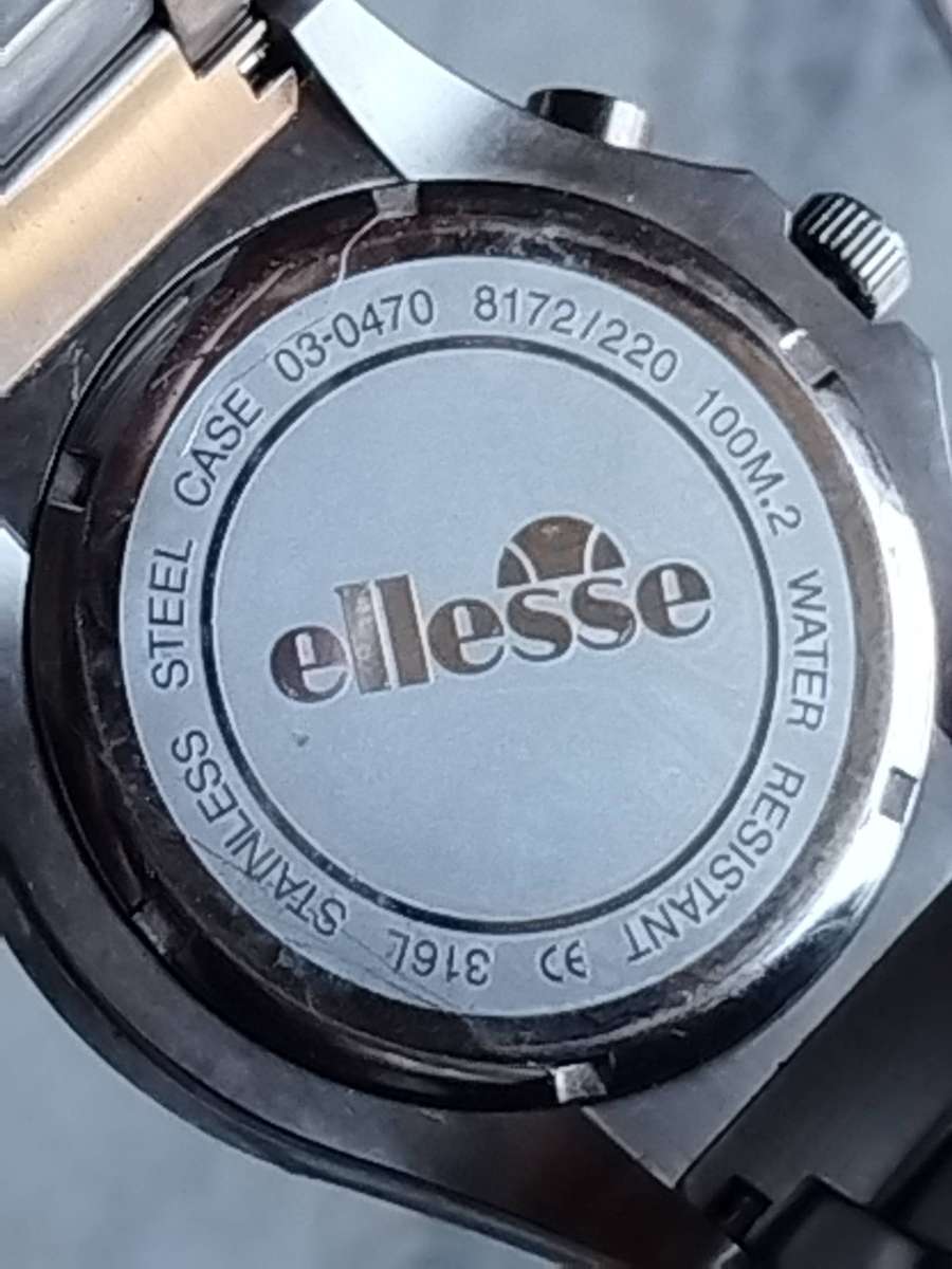 MENS ELLESSE WATCH WITH ROTATING BEZEL IN EXCELLENT WORKING CONDITION - READ DESCRIPTION
