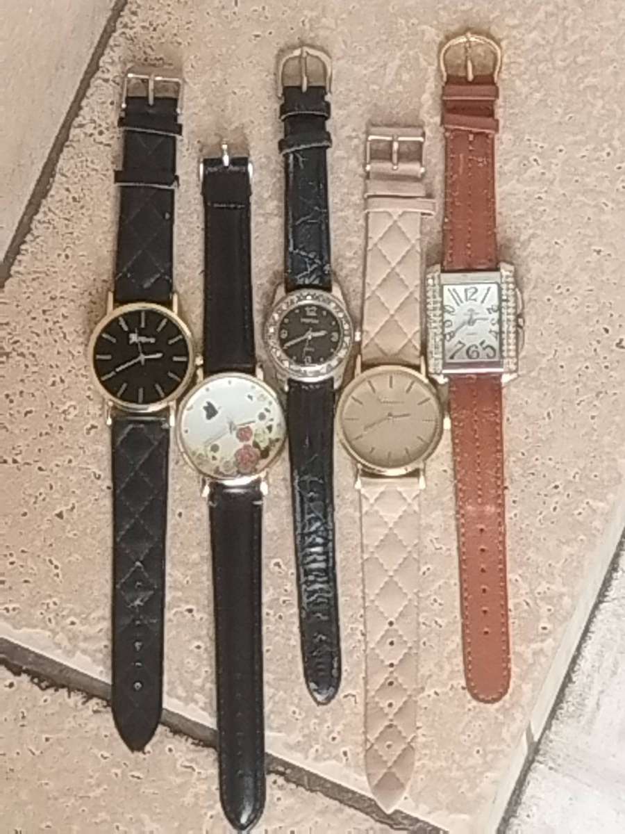 LADIES FASHION WATCH COLLECTION ALL IN EXCELLENT WORKING CONDITION - BIDDING FOR ALL 5 WATCHES