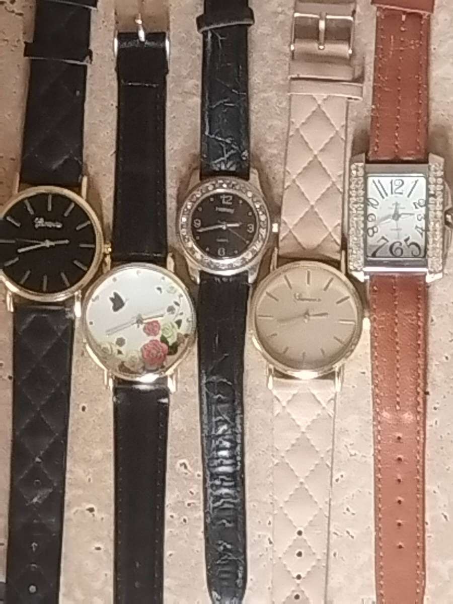 LADIES FASHION WATCH COLLECTION ALL IN EXCELLENT WORKING CONDITION - BIDDING FOR ALL 5 WATCHES