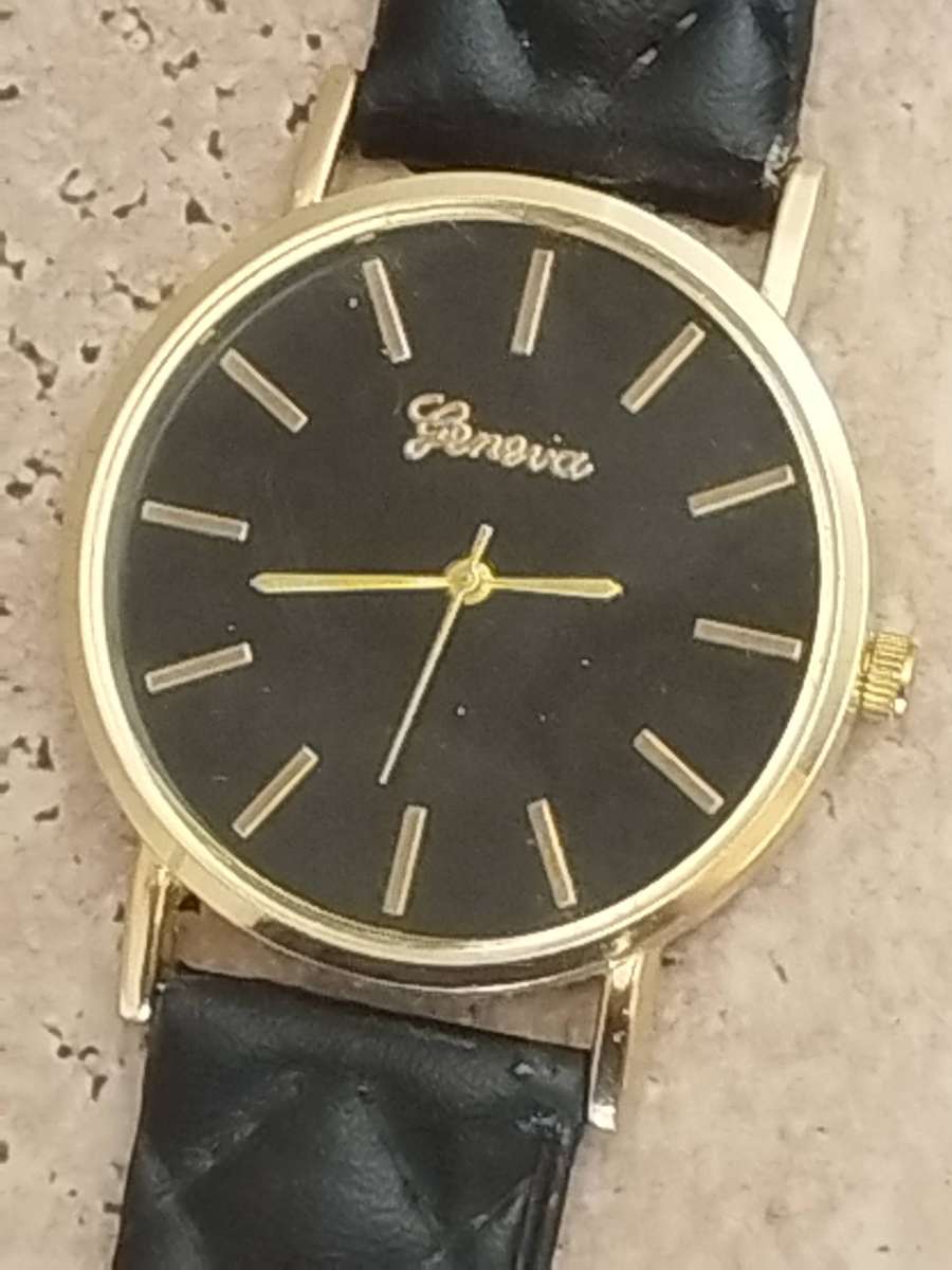 LADIES FASHION WATCH COLLECTION ALL IN EXCELLENT WORKING CONDITION - BIDDING FOR ALL 5 WATCHES