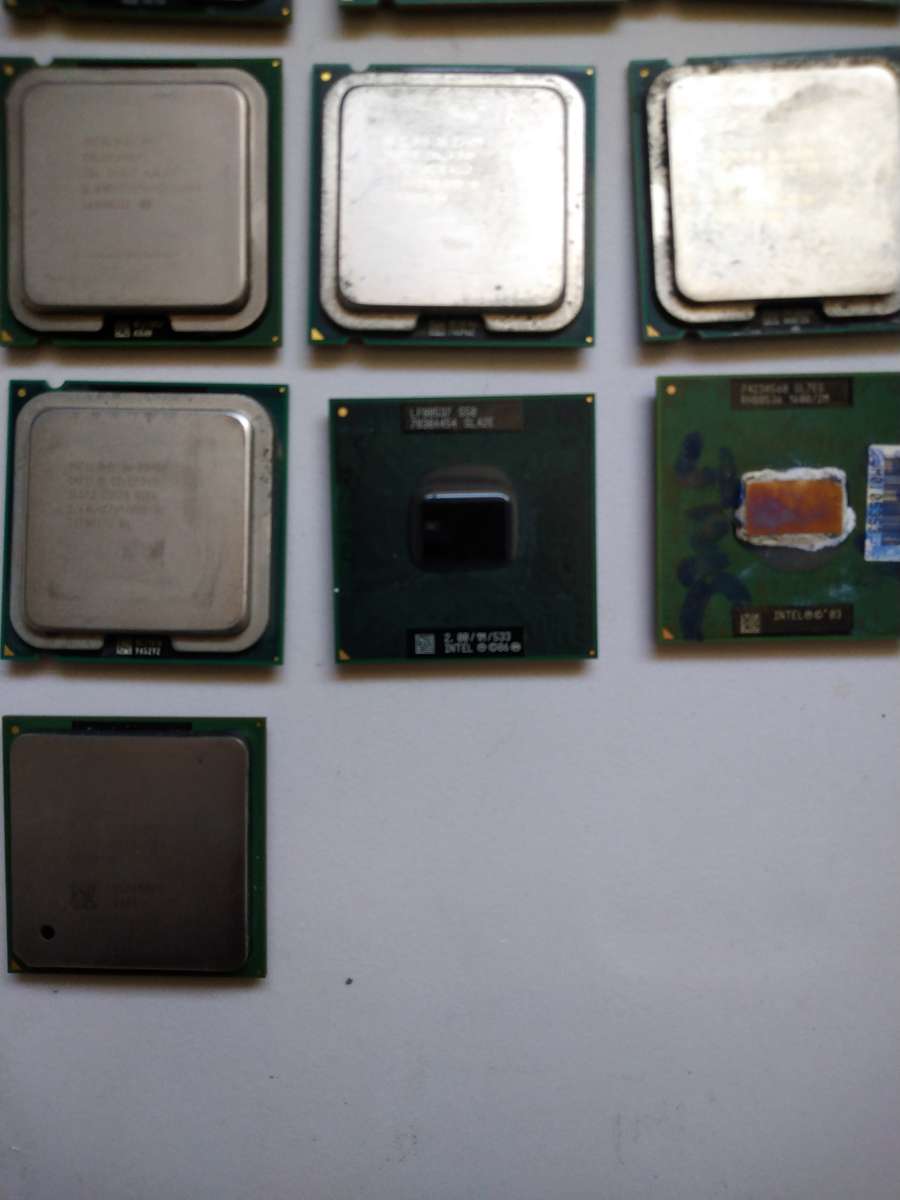 Untested 13 Cpu's Lot Of Desktop and Laptop