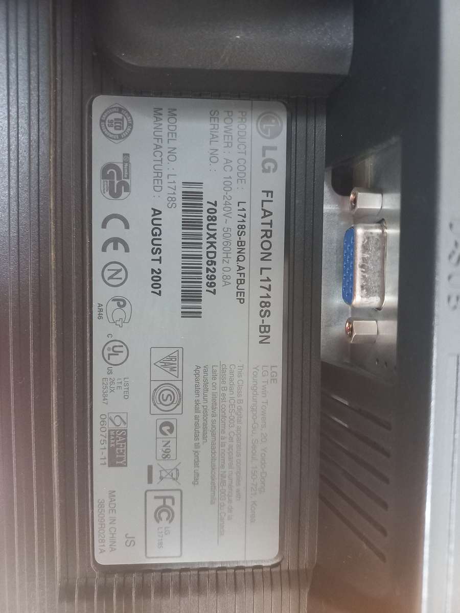 LG Flatron 17" vga Monitors