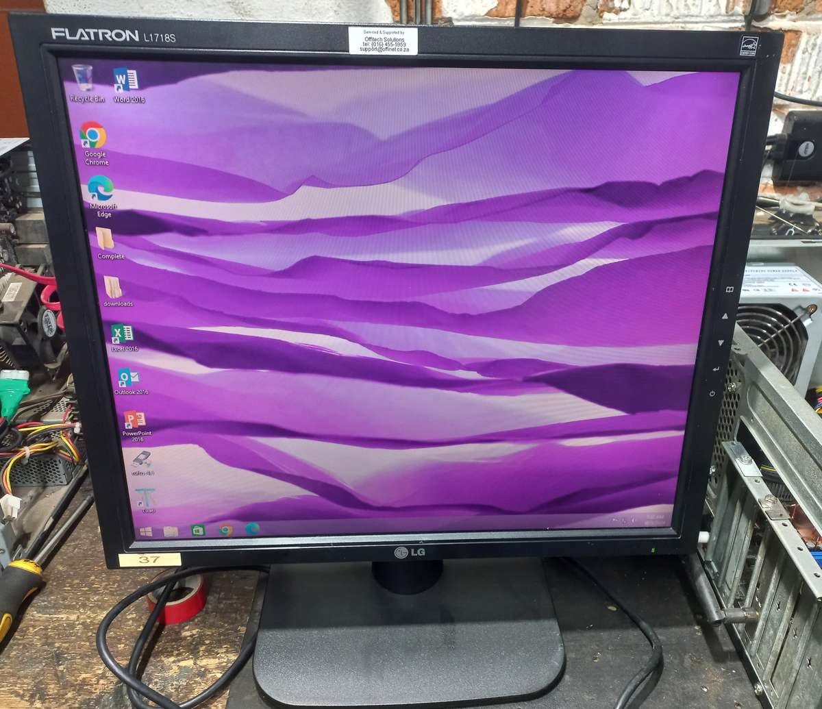 LG Flatron 17" vga Monitors