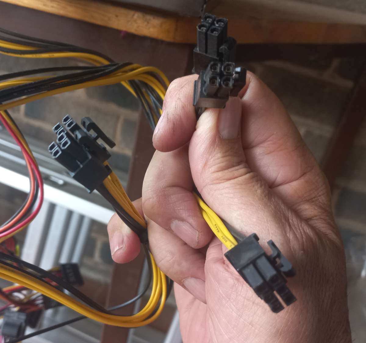 550w Power Supply, 2x 4 Pin power, and 1 x 3 pin power