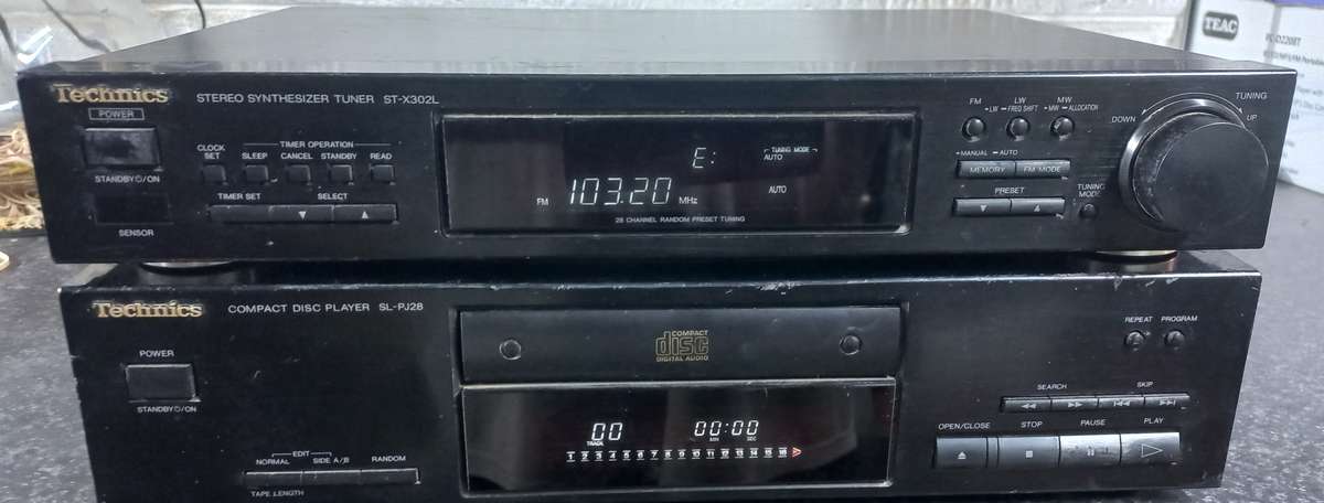 Technics Synthesizer Tuner (ST-X302L)