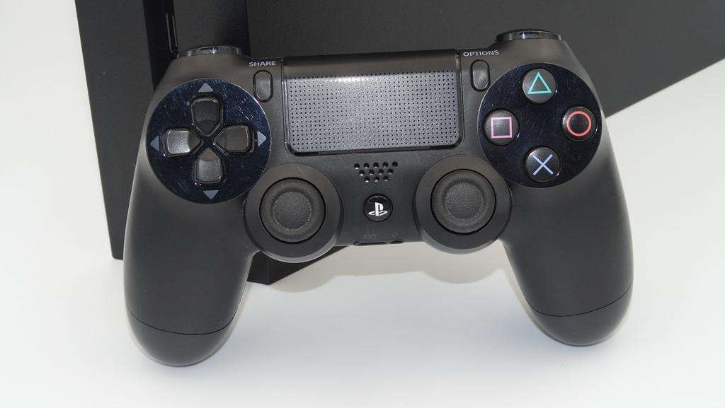 Sony PlayStation 4 500GB - FREE SHIPPING!