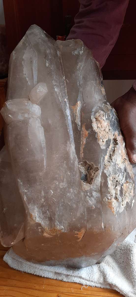 COLLECTOR'S AWESOME 50KG+ DOUBLE TERMINATED QUARTZ CRYSTAL/MADAGASCAN