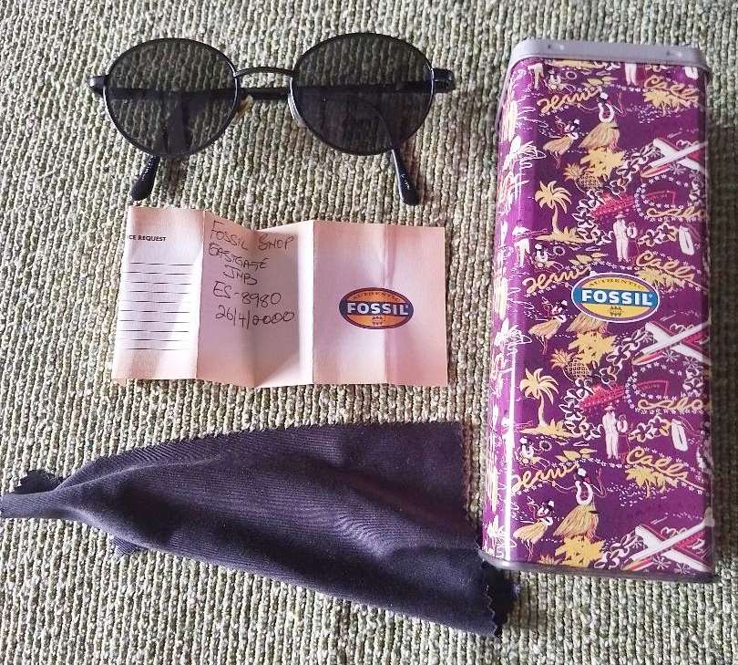 Fossil Sunglasses With Tin Case - Very Good Condition