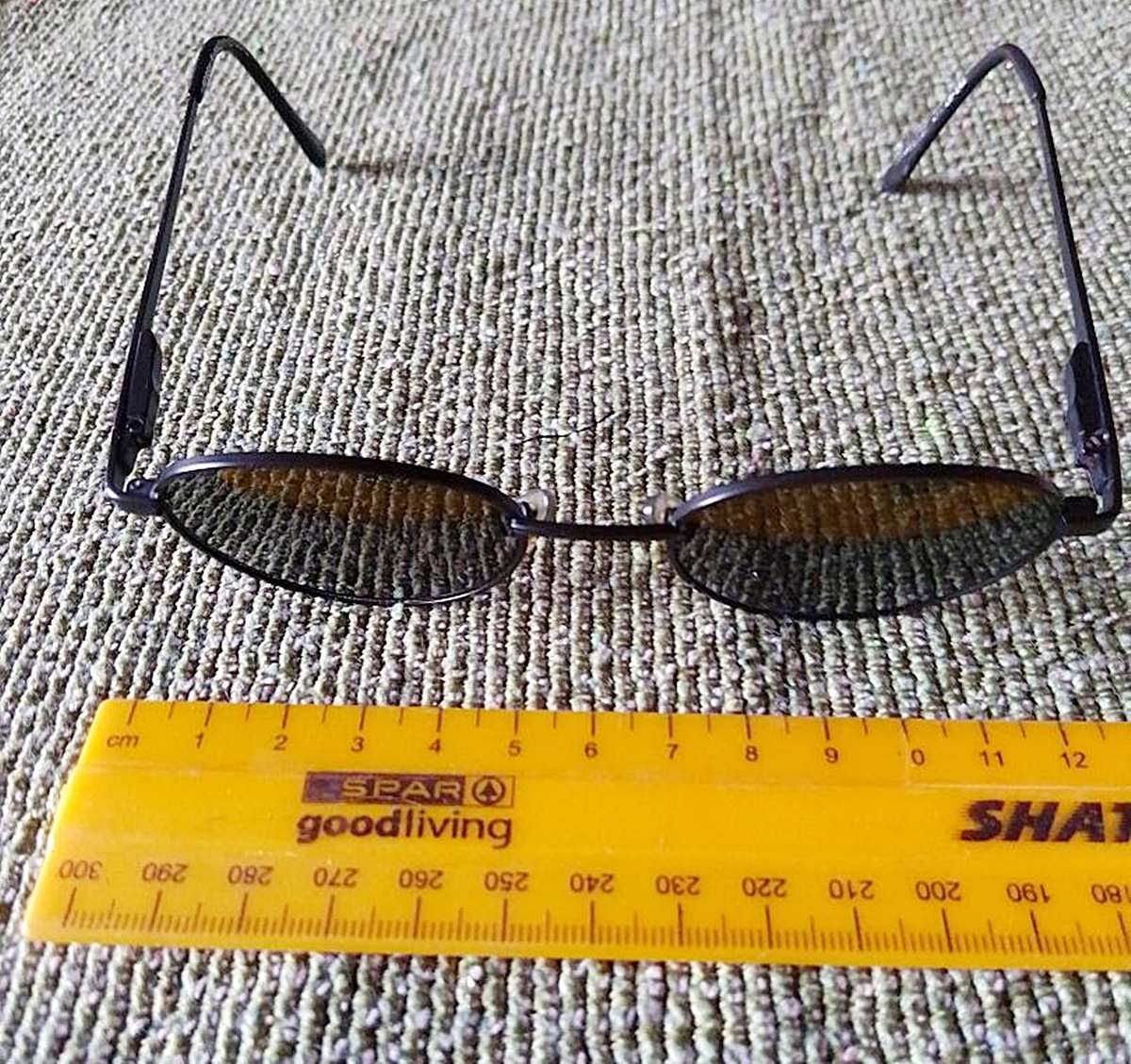 Fossil Sunglasses With Tin Case - Very Good Condition