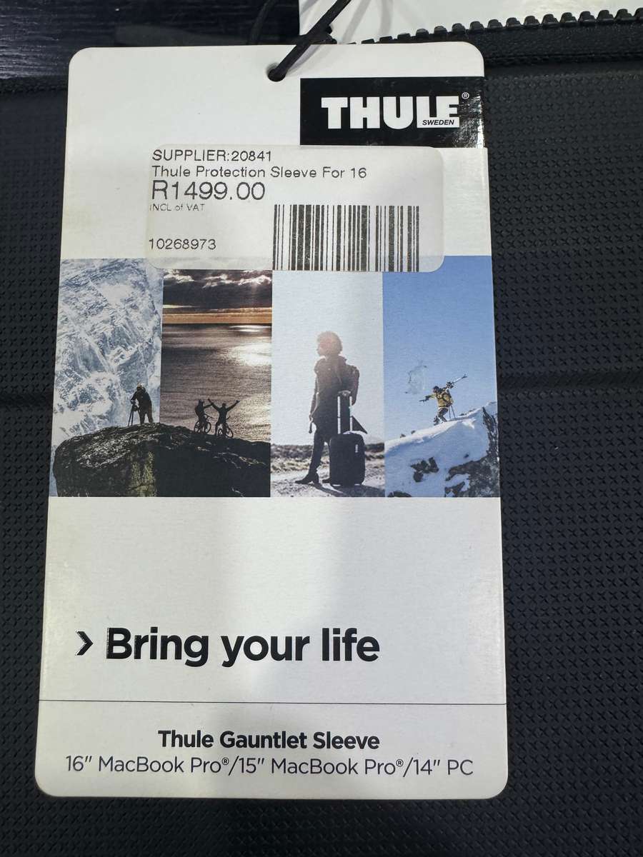 Thule Gauntlet 4.0 Protection Sleeve for 15" Air or 16 Macbook Pro® | Black