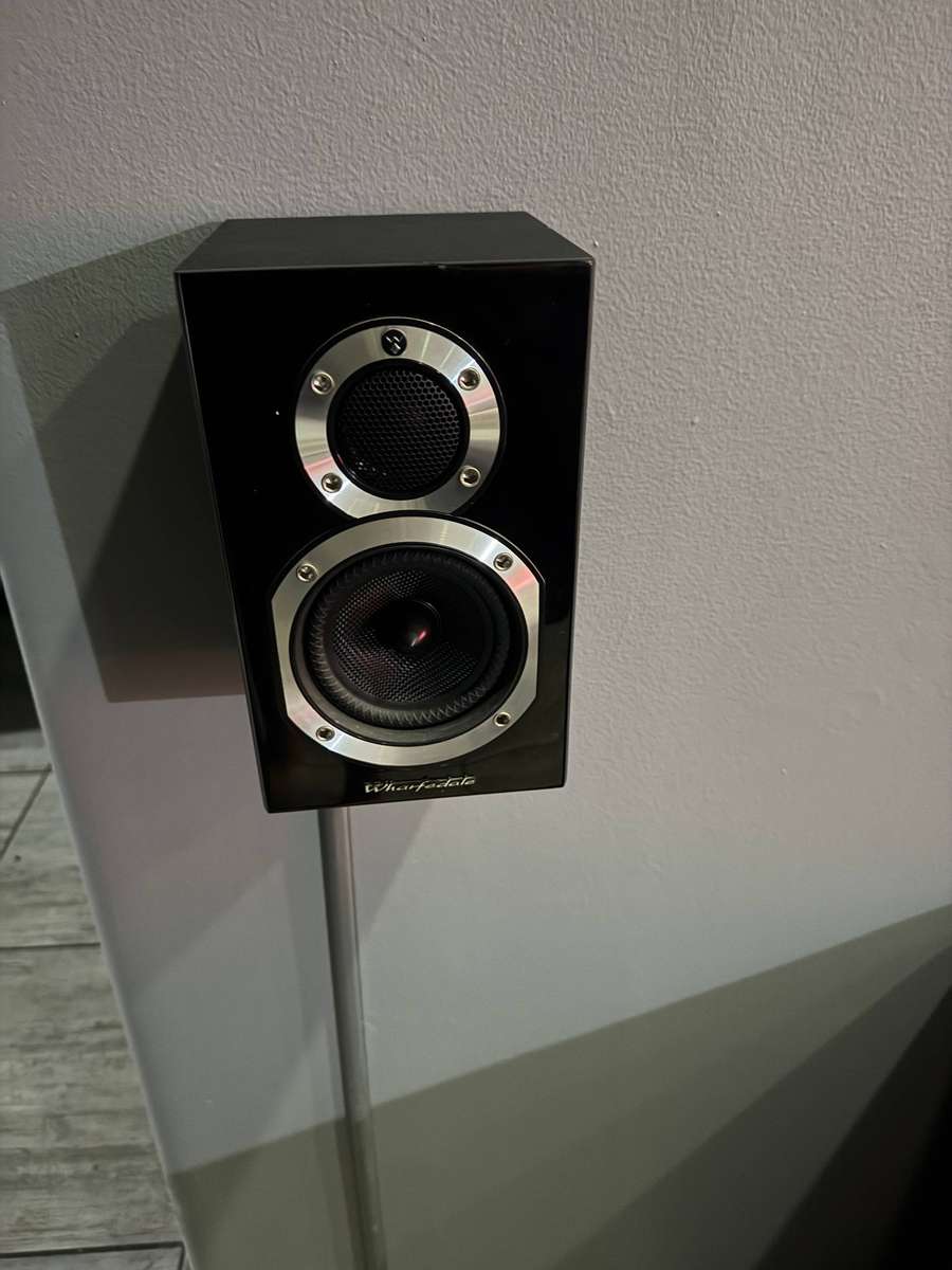 Wharfedale Diamond 10 5.1 Home Theatre System | Complete Matching set in Piano Black