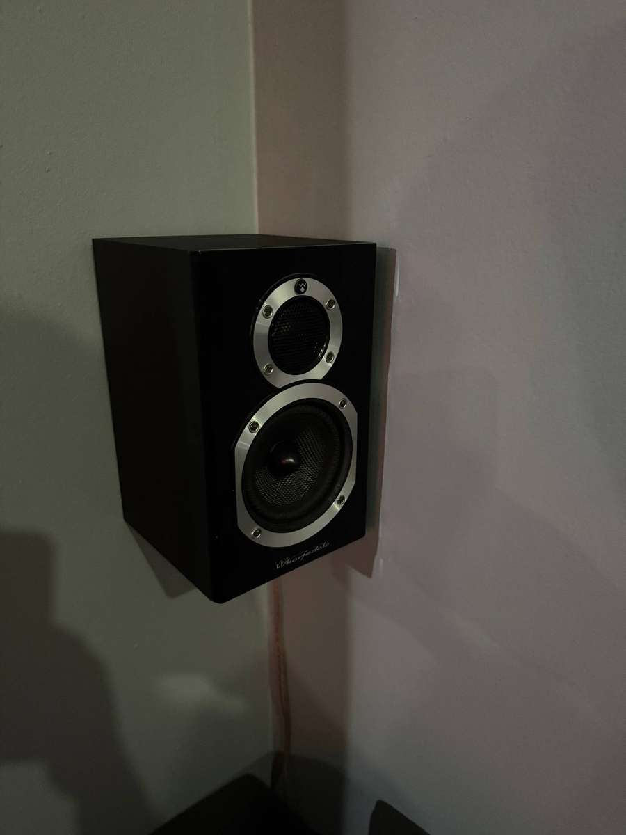 Wharfedale Diamond 10 5.1 Home Theatre System | Complete Matching set in Piano Black