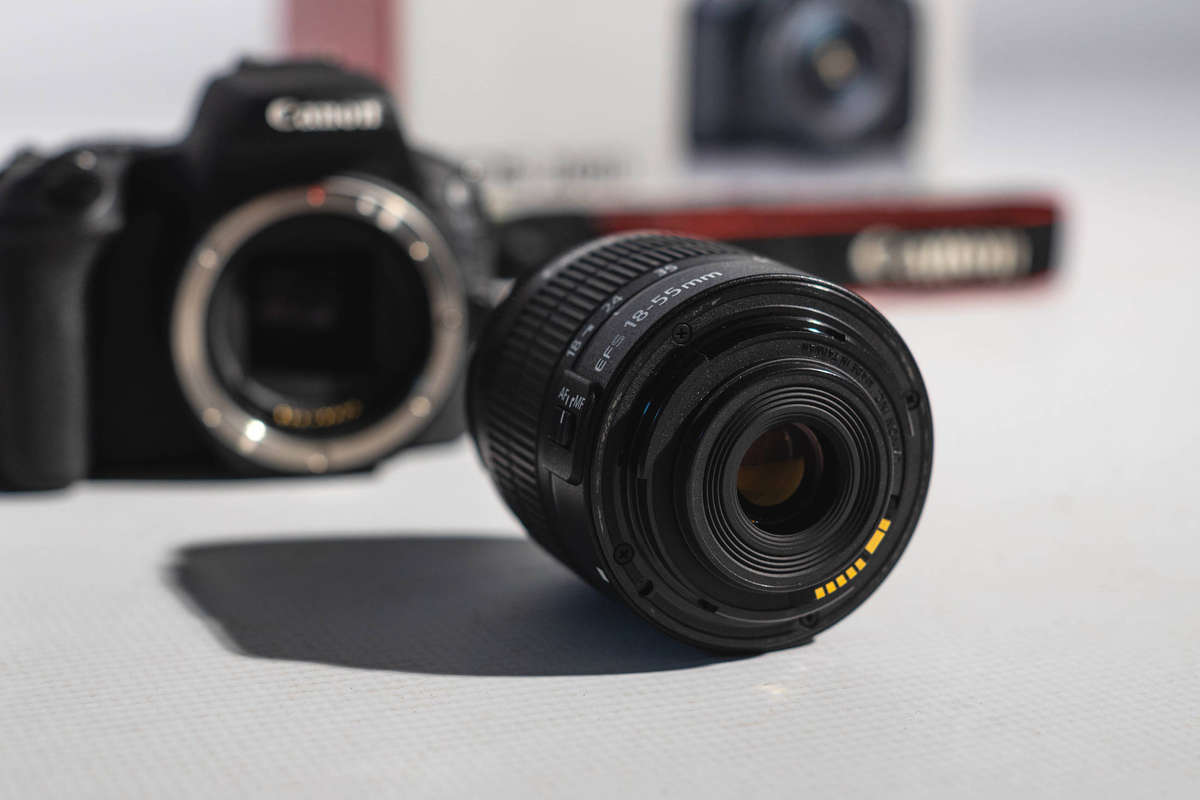 Canon 200D DSLR Camera with Extra Lenses and Batteries