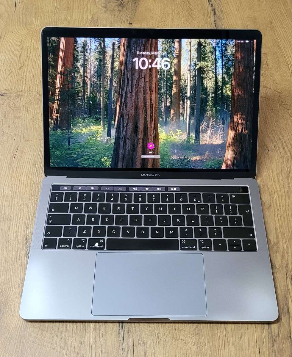 MacBook Pro 2018 A1989 | 8GB RAM | 256GB SSD | Touch Bar & Touch ID | Bargain