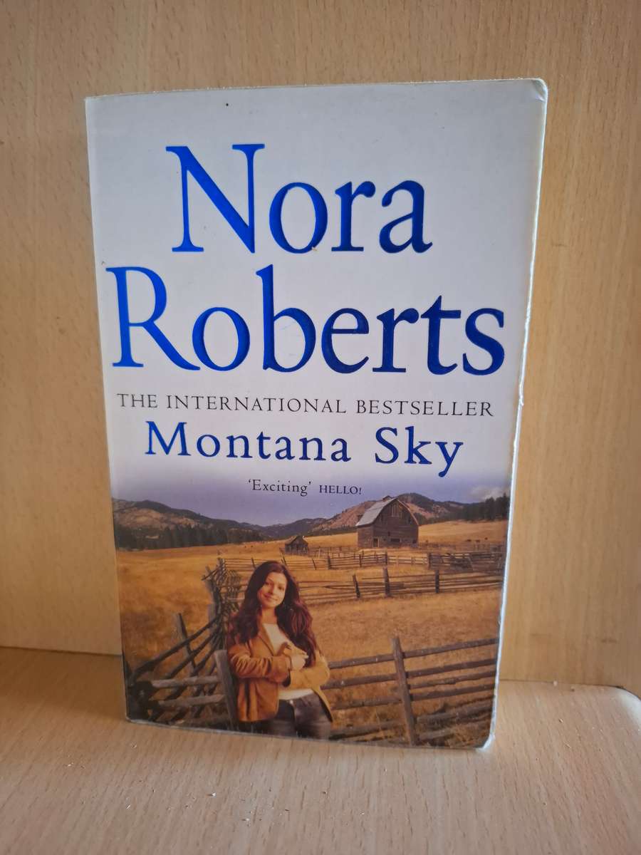 Montana Sky: Nora Roberts  (Paperback)