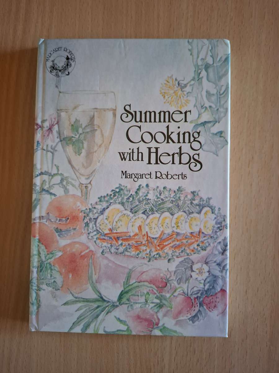 Summer Cooking with Herbs: Margaret Roberts  (Hardcover)