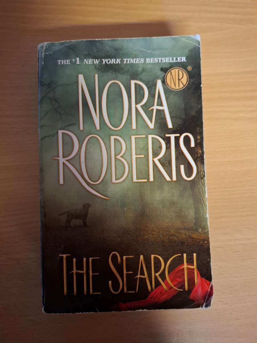 The Search: Nora Roberts (Paperback)