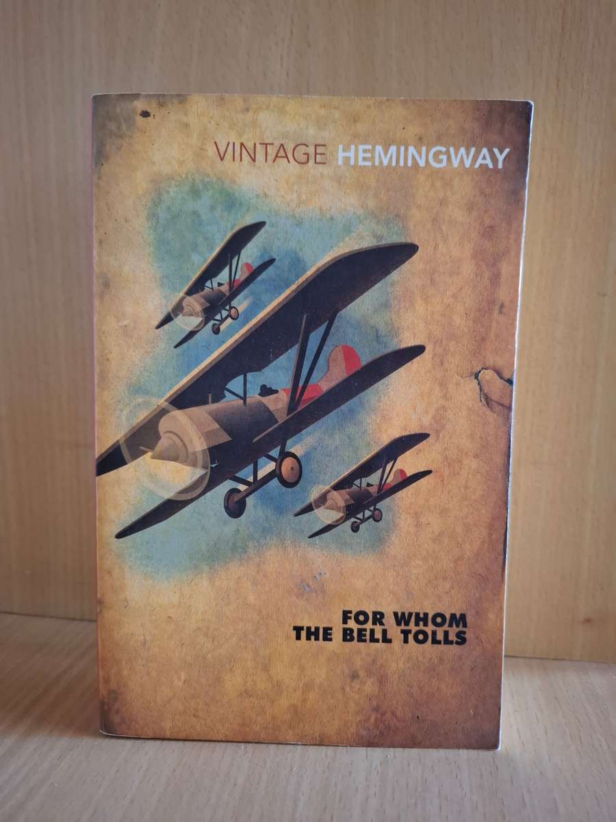 For Whom the Bell Tolls : Ernest Hemingway  (Paperback)
