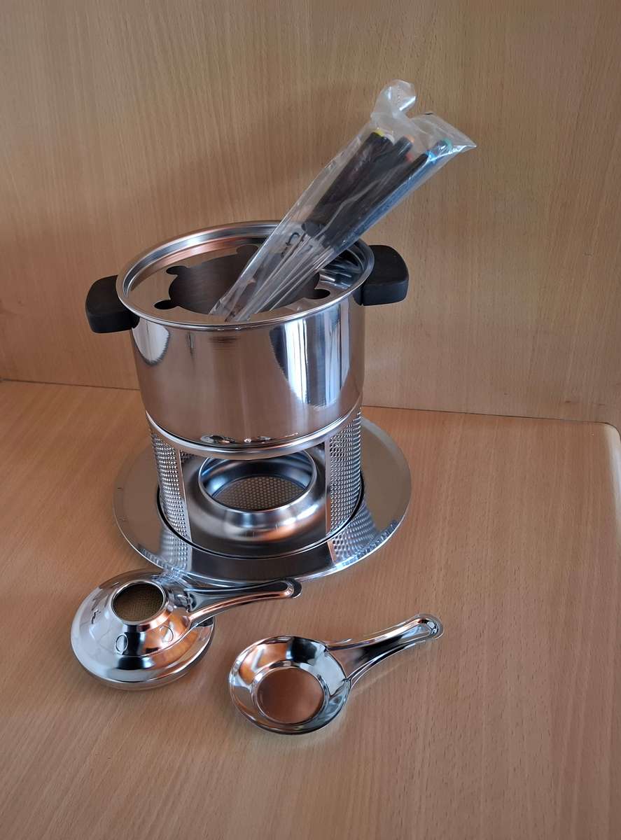 Stainless Steel Fondue Set, Including 6 Forks  (NEW CONDITION)