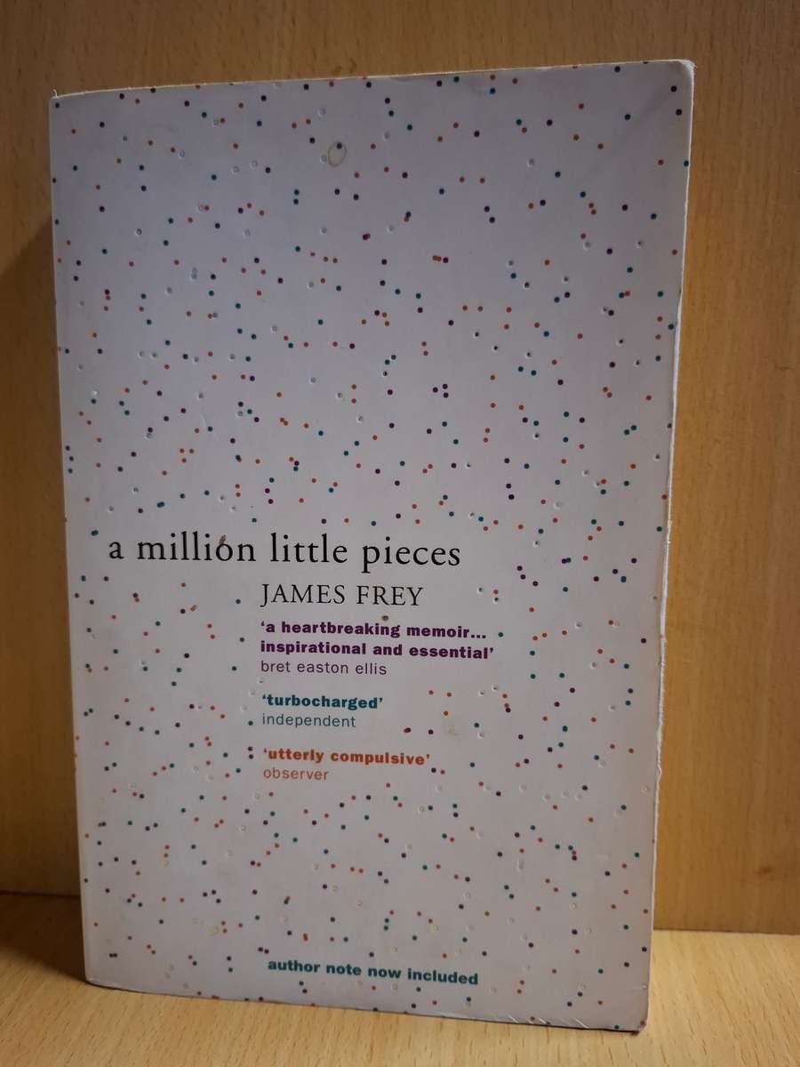 A Million Little Pieces: James Frey (Paperback)