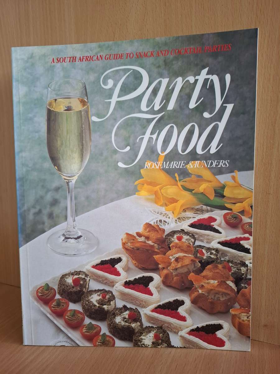 Party Food : Rosemarie Saunders  (Paperback)