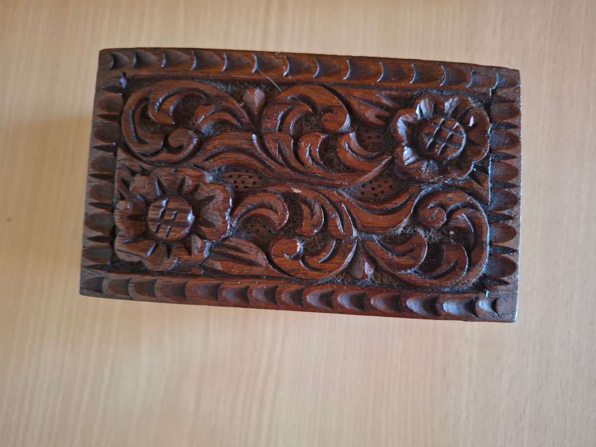 Carved Wooden Box (15cm x 9cm height 7cm)