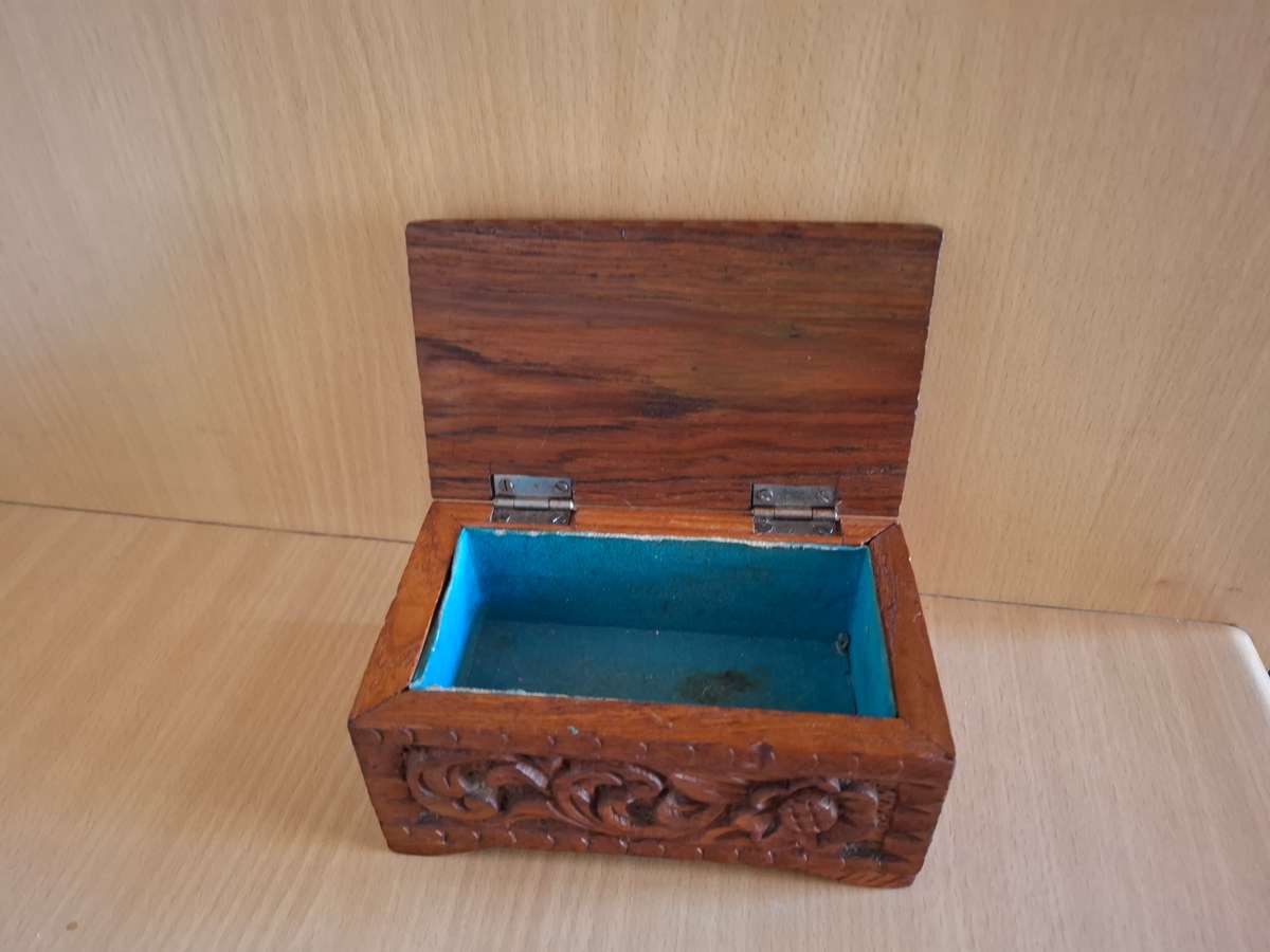 Carved Wooden Box (15cm x 9cm height 7cm)