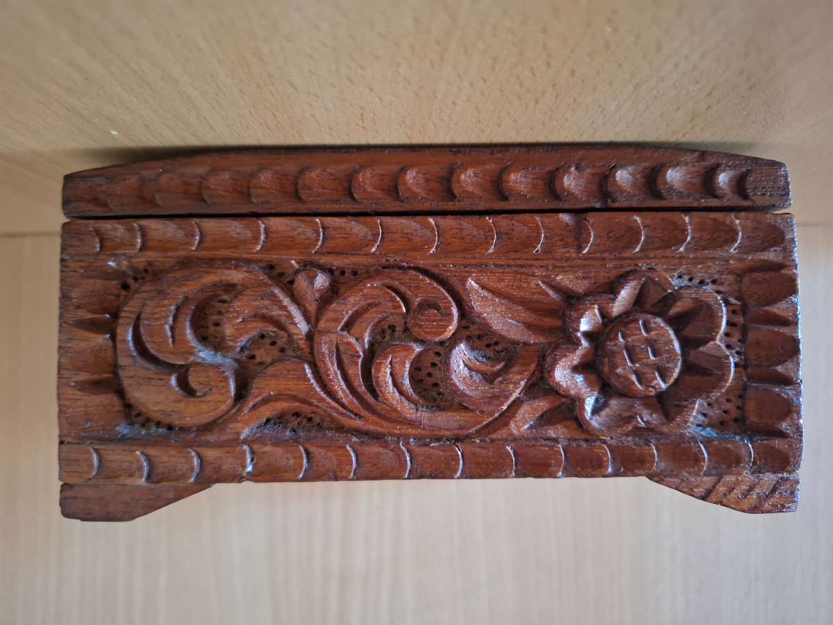 Carved Wooden Box (15cm x 9cm height 7cm)