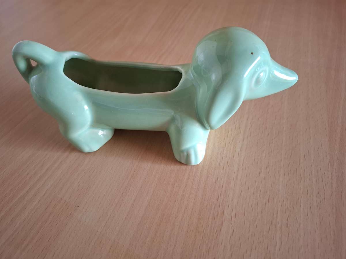 Lucia Ware Dachshund Vase - 20cm x 6cm height 8cm
