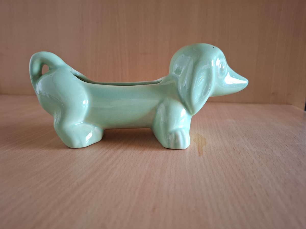 Lucia Ware Dachshund Vase - 20cm x 6cm height 8cm