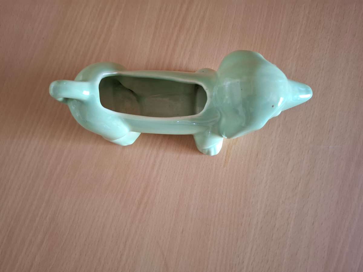 Lucia Ware Dachshund Vase - 20cm x 6cm height 8cm