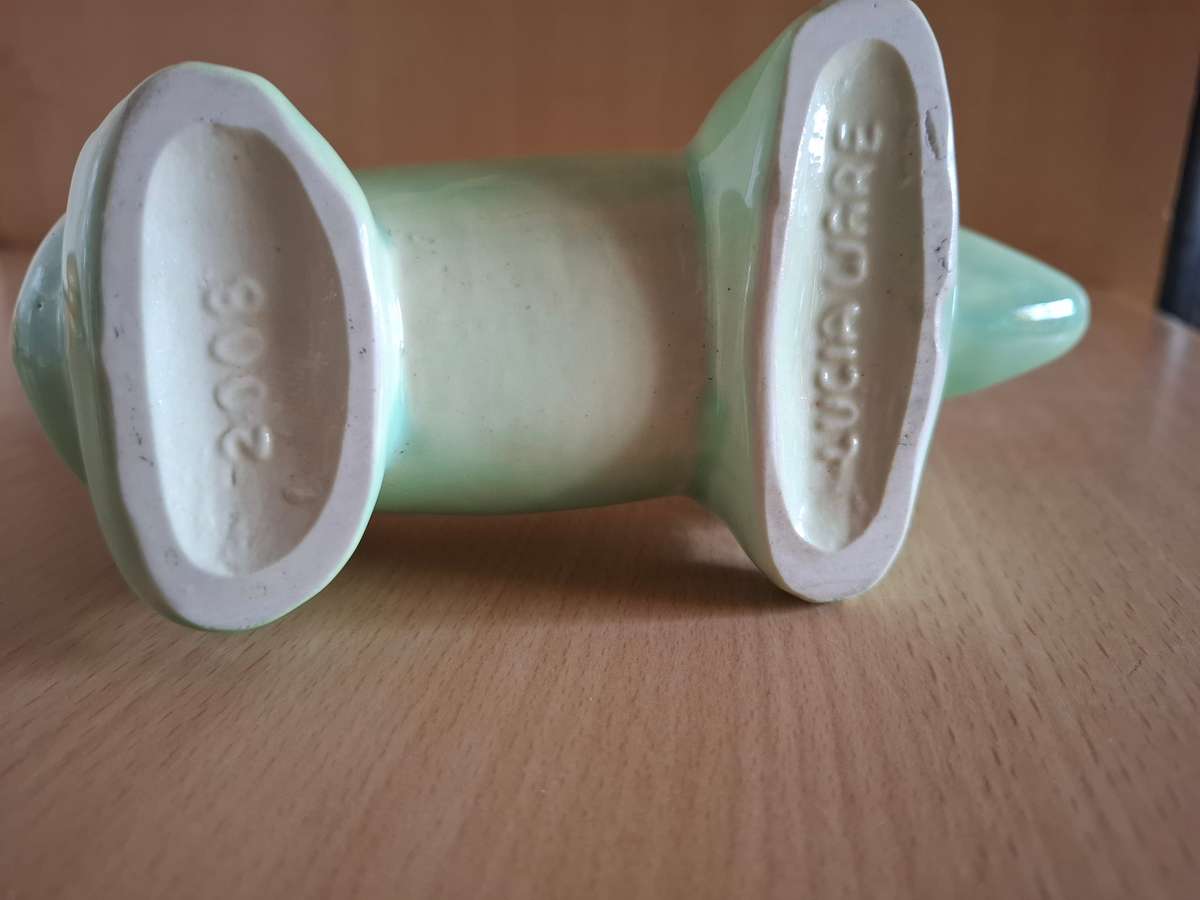 Lucia Ware Dachshund Vase - 20cm x 6cm height 8cm