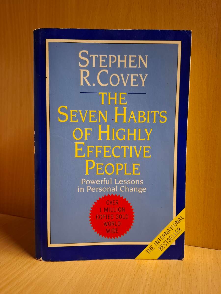 The 7 Habits of Highly Effective People: Stephen R. Covey (Paperback)
