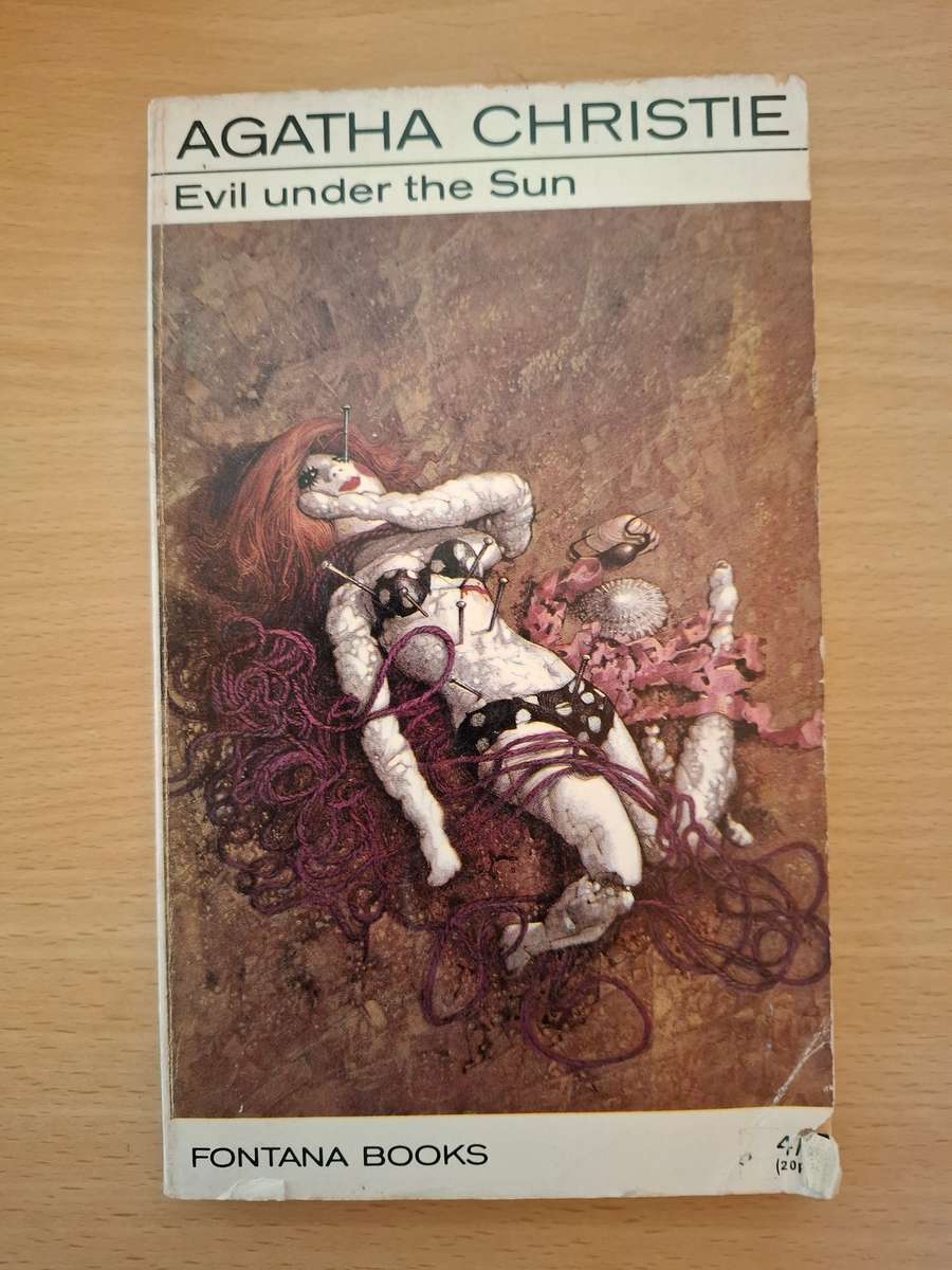 Evil Under the Sun: Agatha Christie (Paperback)