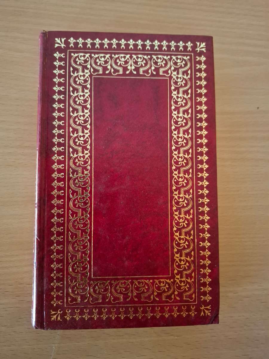 Pickwick Papers by Charles DIckens  (Hardcover)