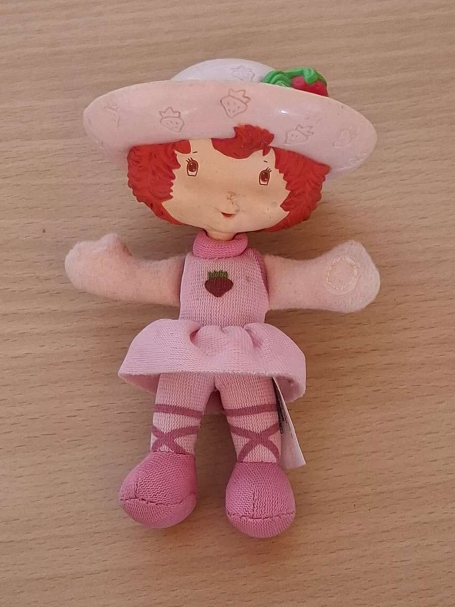 Small Strawberry Shortcake Doll - height 10cm  (McDonald`s Happy Meal Toy, 1980`s)