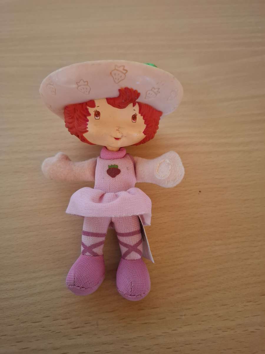 Small Strawberry Shortcake Doll - height 10cm  (McDonald`s Happy Meal Toy, 1980`s)