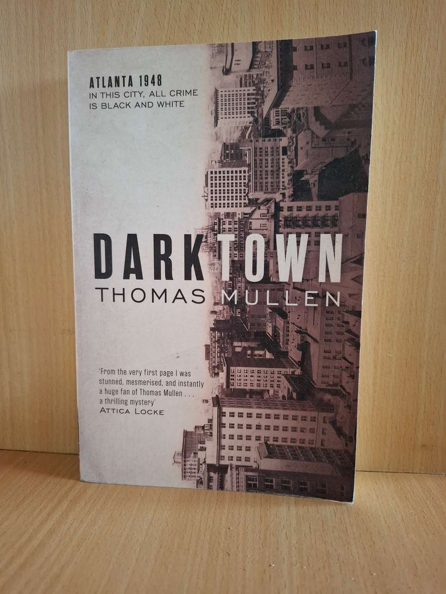 Darktown by Thomas Mullen (Large Paperback)