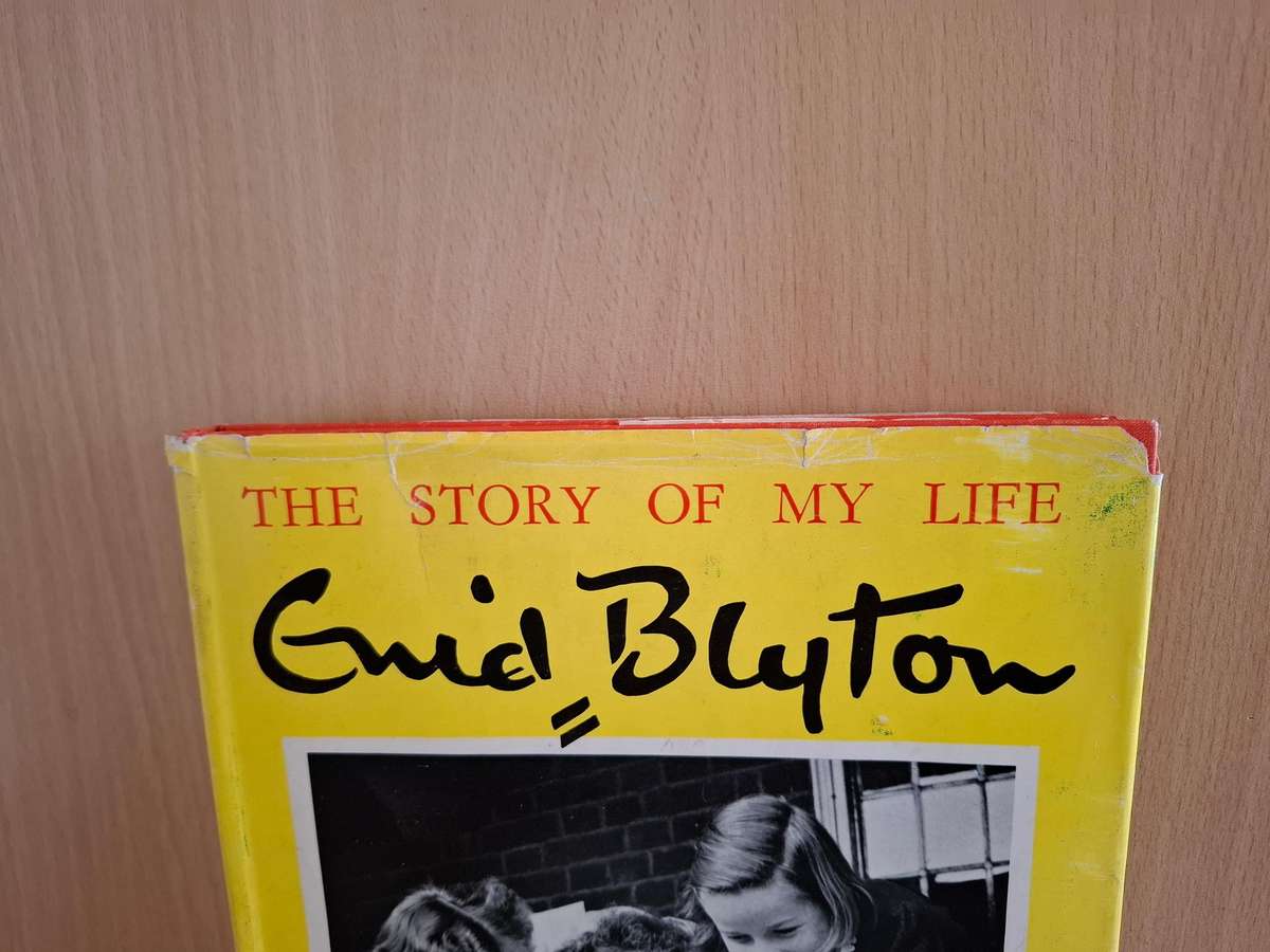 The Story of My Life - Enid Blyton  (Hardcover)