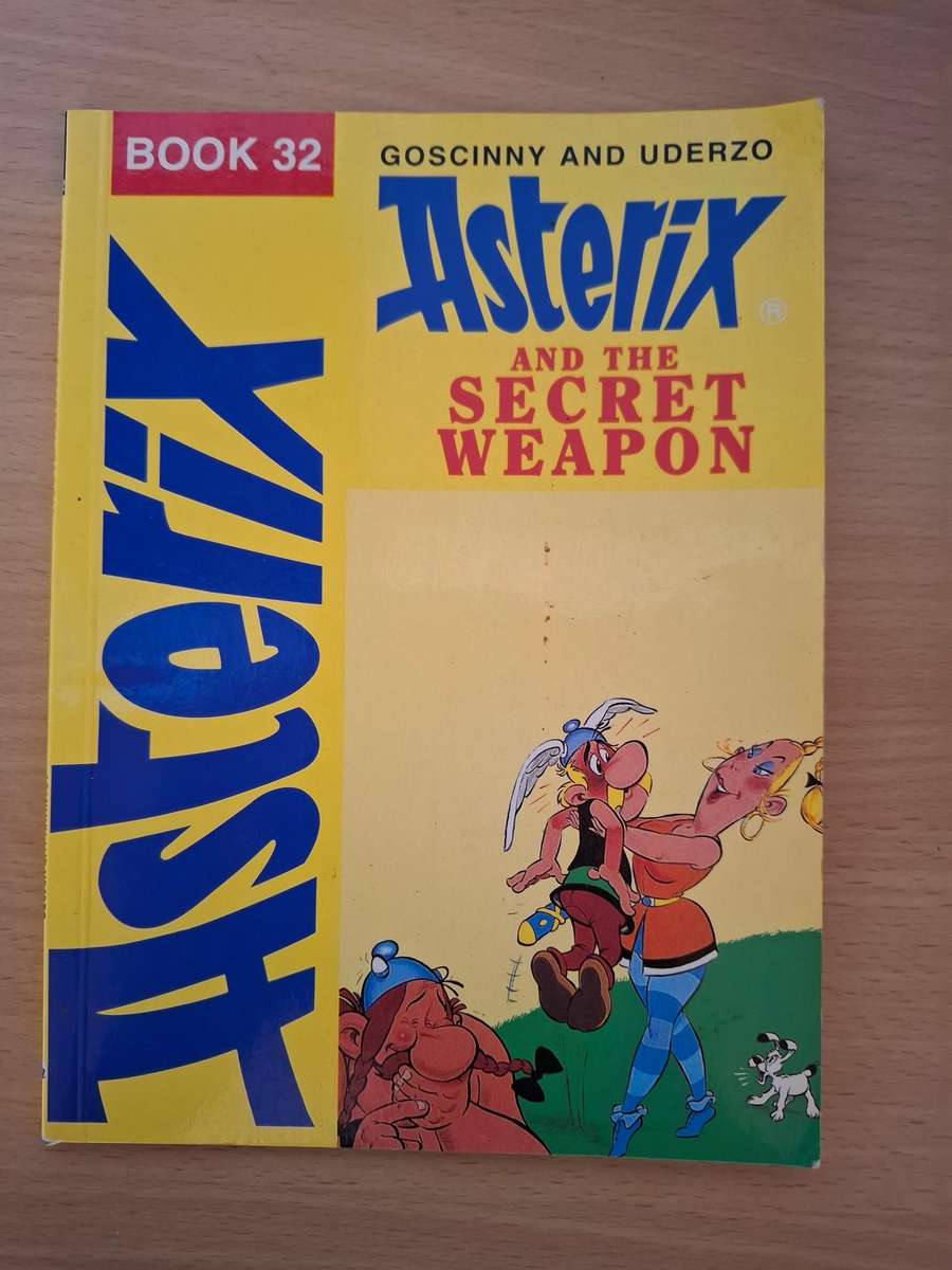 Asterix and The Secret Weapon - Goscinny and Uderzo (Book 32) Paperback