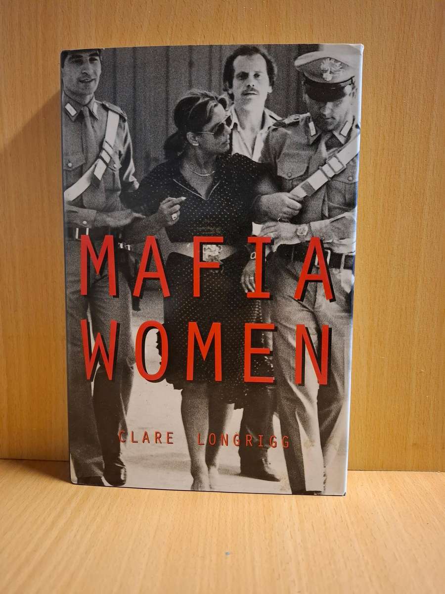 Mafia Women : Clare Longrigg  (Hardcover)