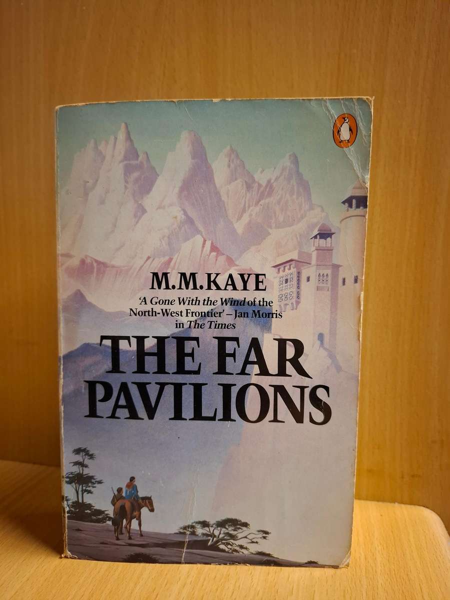 The Far Pavilions : M.M. Kaye  (Paperback)