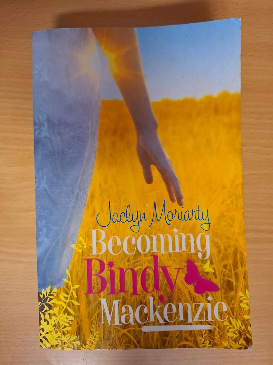 Becoming Bindy Mackenzie : Jaclyn Moriarty  (Paperback)